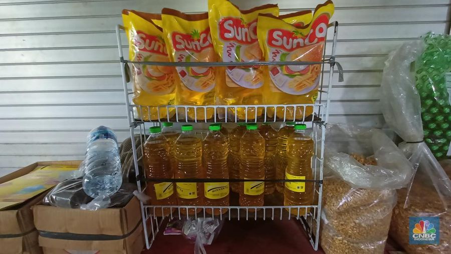 Harga Minyakita di pasaran terpantau makin tinggi. Berdasarkan pantauan di Pasar Ciputat, Tangerang Selatan. (CNBC Indonesia/Ferry Sandi)