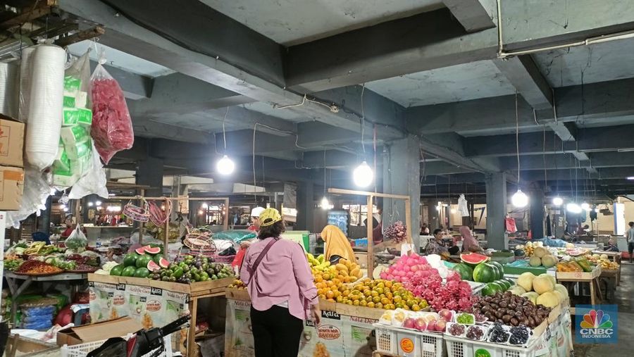 Harga Minyakita di pasaran terpantau makin tinggi. Berdasarkan pantauan di Pasar Ciputat, Tangerang Selatan. (CNBC Indonesia/Ferry Sandi)