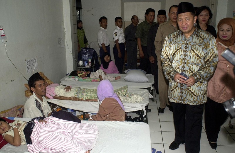 Indonesia's Vice President Hamzah Haz gestures as he speaks at a seminar in Jakarta, Indonesia, Wednesday, Dec. 18, 2002. Haz, a hard-line Islamic politician who has previously defended radicals and denied that Indonesia had a terrorism problem, on Tuesday downplayed his past differences with President Megawati Sukarnoputri saying that Indonesia's government is now united in fighting terrorism. (AP Photo/Muchtar Zakaria)