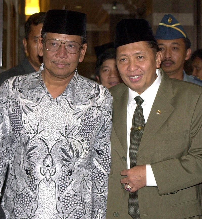 Indonesia's Vice President Hamzah Haz gestures as he speaks at a seminar in Jakarta, Indonesia, Wednesday, Dec. 18, 2002. Haz, a hard-line Islamic politician who has previously defended radicals and denied that Indonesia had a terrorism problem, on Tuesday downplayed his past differences with President Megawati Sukarnoputri saying that Indonesia's government is now united in fighting terrorism. (AP Photo/Muchtar Zakaria)