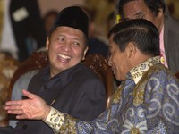 Berpulangnya Hamzah Haz, Sang Penjaga APBN Dekade 1990-an dan 2000-an