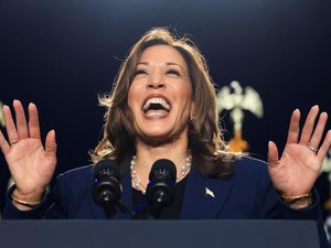 Kamala Harris Ungguli Trump dalam Survei Pilpres AS