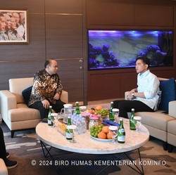 Gibran Bertemu Menkominfo Budi Arie, Bicara Strategi Digital
