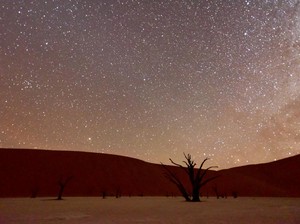 Arab Saudi Punya Astrowisata, Langit Bertabur Bintang di Gurun Hisma