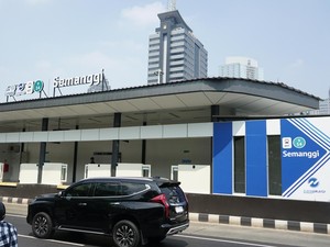 Revitalisasi Selesai, Halte TransJ Semanggi Kembali Dibuka Hari Ini