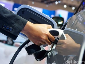 Penjualan Mobil Listrik Naik Gila-gilaan, Orang RI Mulai Tinggalkan Mobil Bensin?