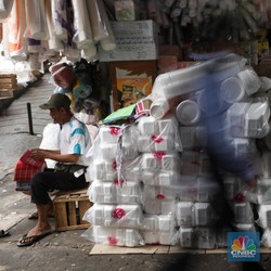Warga RI Juara 1 Konsumsi Mikroplastik, Bagaimana Cara Kuranginya?