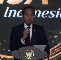 Jokowi Luncurkan Golden Visa, Beri Kemudahan WNA Berinvestasi di RI