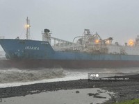 Penampakan Iriana Terjebak di Laut Taiwan karena Topan Gaemi