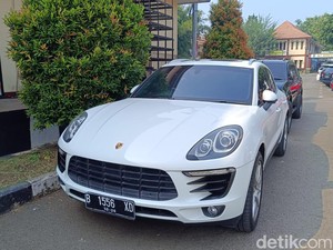 Penampakan Porsche Disita dari Pegawai KPK Gadungan Pelaku Pemerasan
