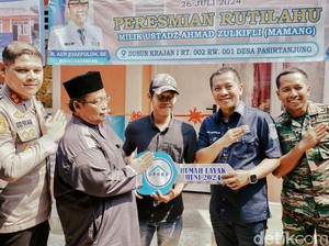 Bahagianya Soni Warga Karawang Kini Tak Lagi Tinggal di Rumah Reyot