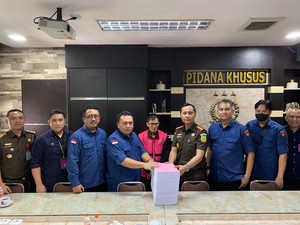 Kejagung Limpahkan Berkas Tersangka Impor Gula PT SMIP ke Kejari Pekanbaru