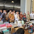 Zulhas-Satgas Menggebrak, Sita Handphone-Pakaian Impor Ilegal Rp 40 M