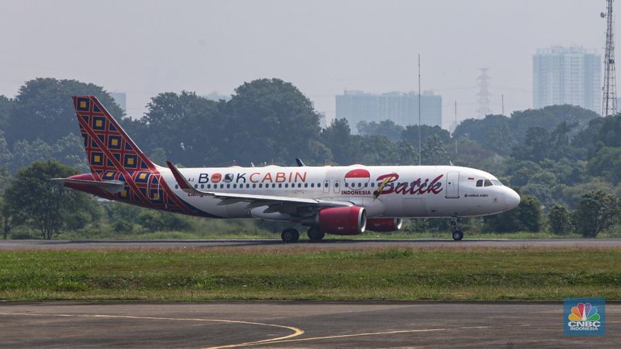 Pesawat maskapai Batik Air di Landasan Udara (Lanud) Halim Perdanakusuma, Jakarta. (վ/Faisal Rahman)