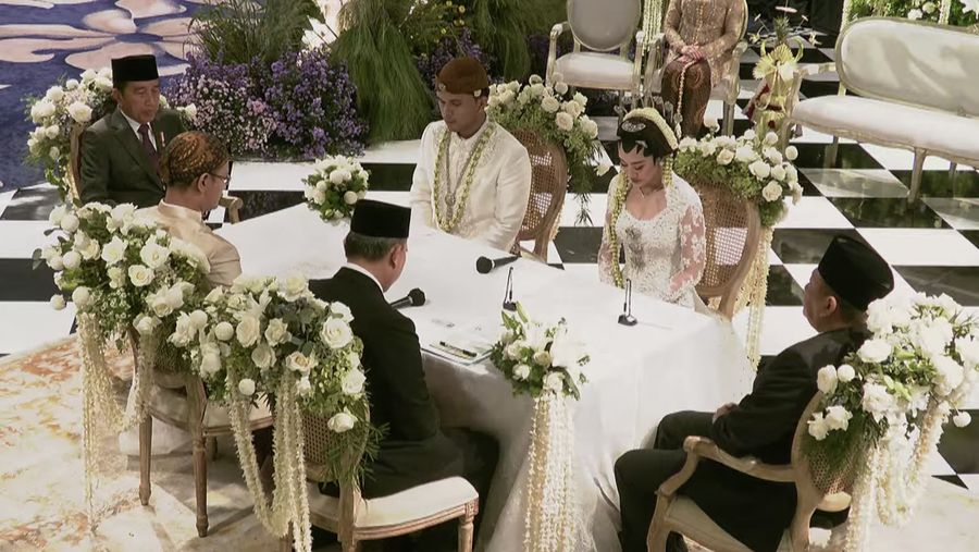Presiden Joko Widodo menjadi saksi pernikahan pasangan selebritis Thariq Halilintar-Aaliyah Massaid. (Tangkapan Layar Youtube Thariq Halilintar)