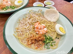 Slurpp! Mie Celor Palembang Berkaldu Udang Legit di Melawai Plaza