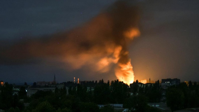 A view shows an explosion of shot down Russian drone, amid Russia's attack on Ukraine, in Kherson, Ukraine July 26, 2024. REUTERS/Stringer     TPX IMAGES OF THE DAY