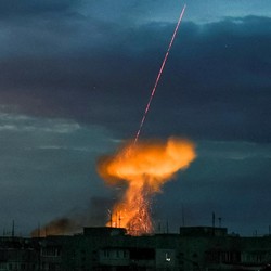 Detik-Detik Drone Rusia Hantam Fasilitas Energi Ukraina, Bikin Gelap