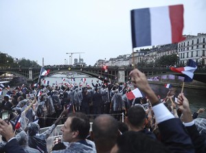 Olimpiade Paris, Diplomasi Ekonomi dan Kesuksesan Pariwisata Prancis
