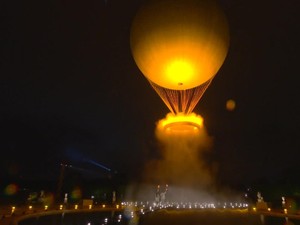 Kaldron Olimpiade Paris Kenang Penemu Balon Udara Asal Prancis