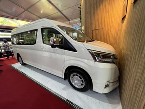 Gokil! Modifikasi Interior Toyota HiAce Ini Habiskan Kocek Setengah Miliar