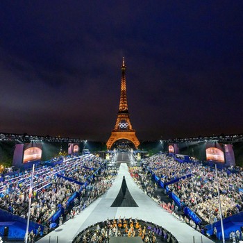 Megah! Potret Gemerlap Pembukaan Olimpiade Paris 2024