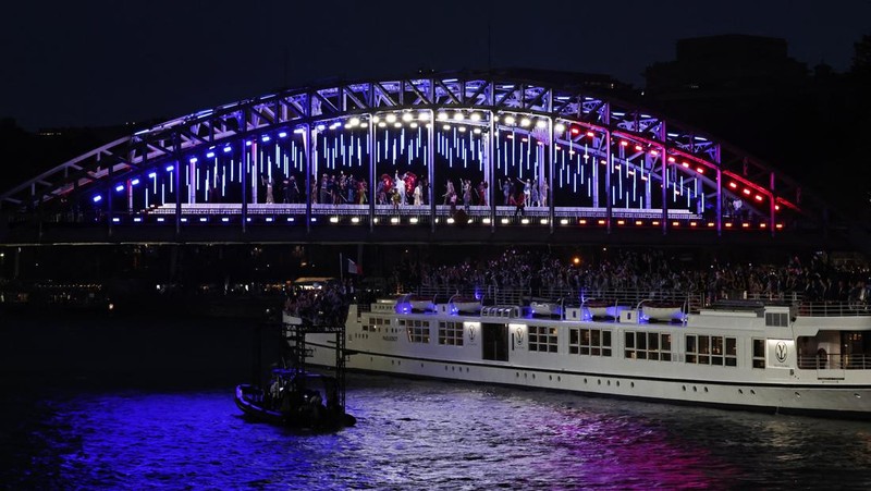 Pembukaan Olimpiade Paris 2024. (REUTERS/Tingshu Wang)