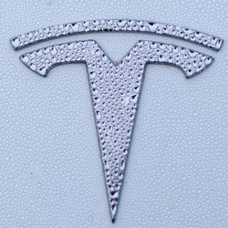 Mobil Tesla Versi Murah Akhirnya Rilis di 2025, Ini Kata Elon Musk