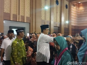 Sambangi Jakarta Islamic Center, Anies Minta Doa Maju Pilkada