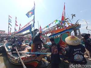 Rangkaian Acara Tradisi Nadran di Desa Citemu Cirebon
