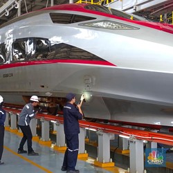 KCIC Ungkap Tender Pengangkutan EMU Whoosh Dilakukan CRRC Sifang