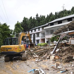 Longsor Maut Porak-porandakan Hunan China, 15 Orang Tewas