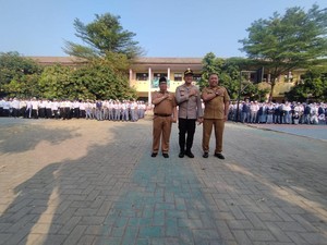 Kapolsek Pondok Aren Jadi Pembina Upacara di SMK, Wanti-wanti Jauhi Tawuran