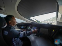 Detik-Detik Masinis RI Tancap Gas Bawa Whoosh Berkecepatan 350 Km/Jam