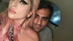 Lady Gaga Tunangan dengan Michael Polansky