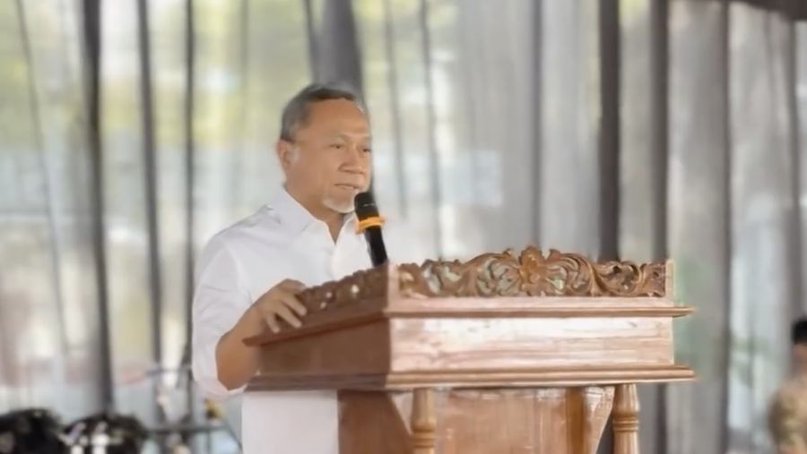 Menteri Perdagangan (Mendag) Zulkifli Hasan (Zulhas) kembali uji coba makan bergizi gratis yang digelar di SMAN 3 Semarang. (Instagram @Zul.hasan)