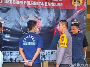 Gelagat di Luar Nalar Pria Bandung yang Telanjang Ambil Order Ojol