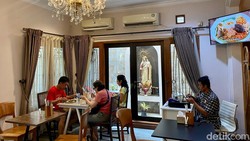 5 Tempat Makan di Dalam Rumah, Ada Bakery hingga Ayam Geprek