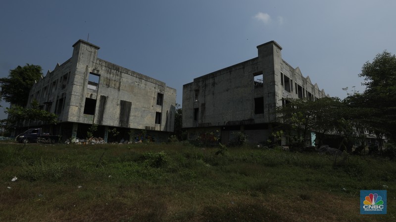 Foto udara suasana Perum Karawang Baru, di Desa Karanganyar, Kecamatan Klari, Karawang, Jawa Barat, Senin (29/7/2024). (CNBC Indonesia/Tri Susilo) Foto udara suasana Perum Karawang Baru, di Desa Karanganyar, Kecamatan Klari, Karawang, Jawa Barat, Senin (29/7/2024). (CNBC Indonesia/Tri Susilo)