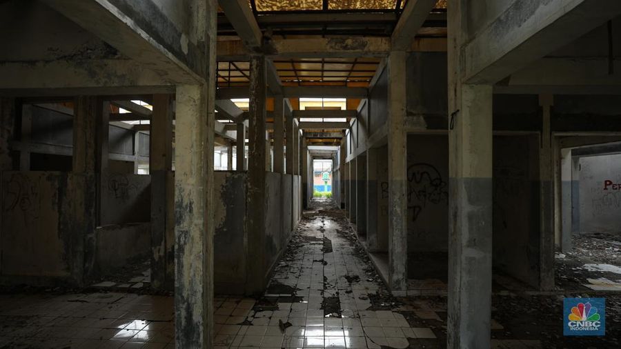 Foto udara suasana Perum Karawang Baru, di Desa Karanganyar, Kecamatan Klari, Karawang, Jawa Barat, Senin (29/7/2024). (CNBC Indonesia/Tri Susilo)