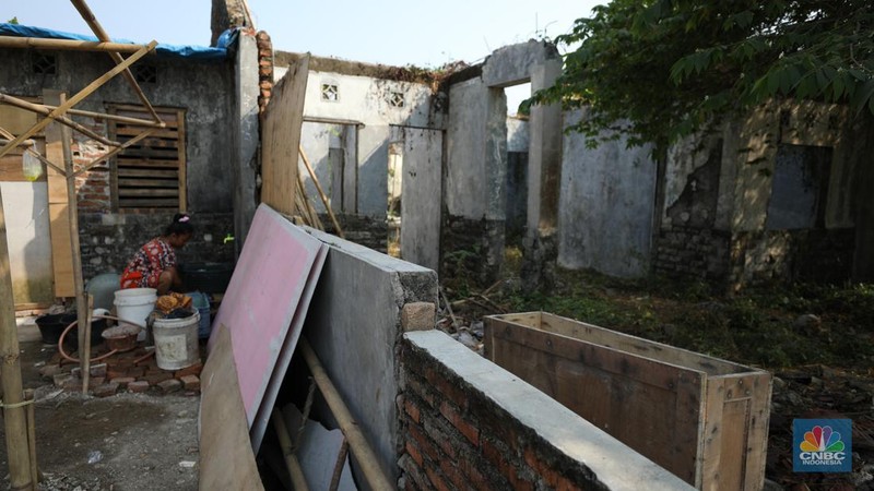 Foto udara suasana Perum Karawang Baru, di Desa Karanganyar, Kecamatan Klari, Karawang, Jawa Barat, Senin (29/7/2024). (CNBC Indonesia/Tri Susilo)