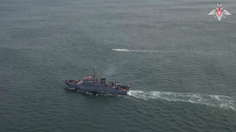 Angkatan Laut Rusia menggelar latihan dengan melibatkan armadanya. (Russian Defence Ministry/Handout via REUTERS)