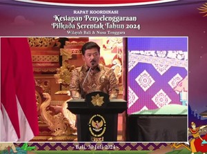 Menko Hadi Minta Kapolri-Panglima-Jaksa Agung Tak Rotasi Jabatan Selama Pilkada