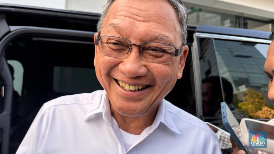 Menteri ESDM Arifin Tasrif di Kantor Kementerian ESDM. (CNBC Indonesia/Firda Dwi Muliawati)