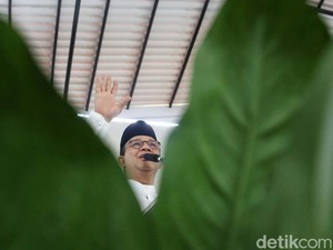 Penyalahgunaan KJP untuk Kredit Motor, Anies Sorot Sistem Early Warning