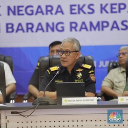Bos Bea Cukai Beberkan Bukti Warga RI Beralih ke Rokok Murah