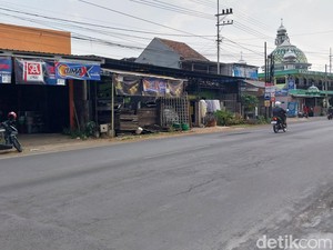 Viral Kotoran Manusia Diduga Sengaja Dibuang di Jalan Karangploso Malang