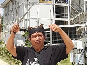 Kisah Raden Ilham Kendalikan Hujan di IKN Pakai 5 Keris & 1.000 Dupa