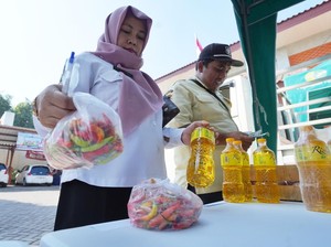 Turunkan Harga Beras-Minyak Goreng, Pemerintah Gelar Operasi Pasar Ribuan Titik