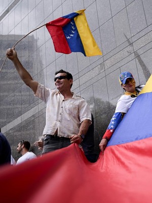 Di Balik Krisis, Venezuela Duduk di Atas Tumpukan Emas &  Bijih Besi